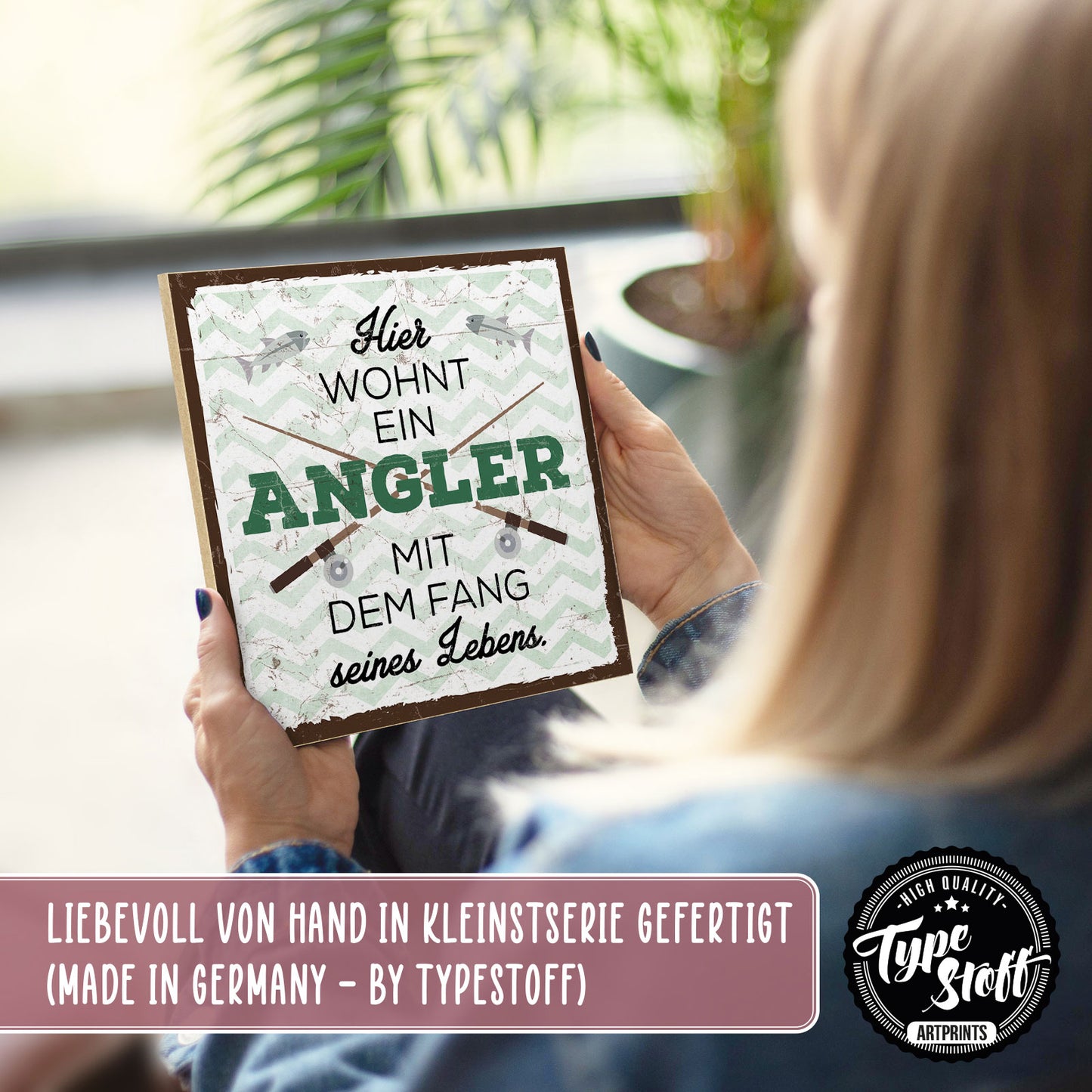 Holzschild mit Spruch - hier wohnt ein Angler – HS-QN-00473