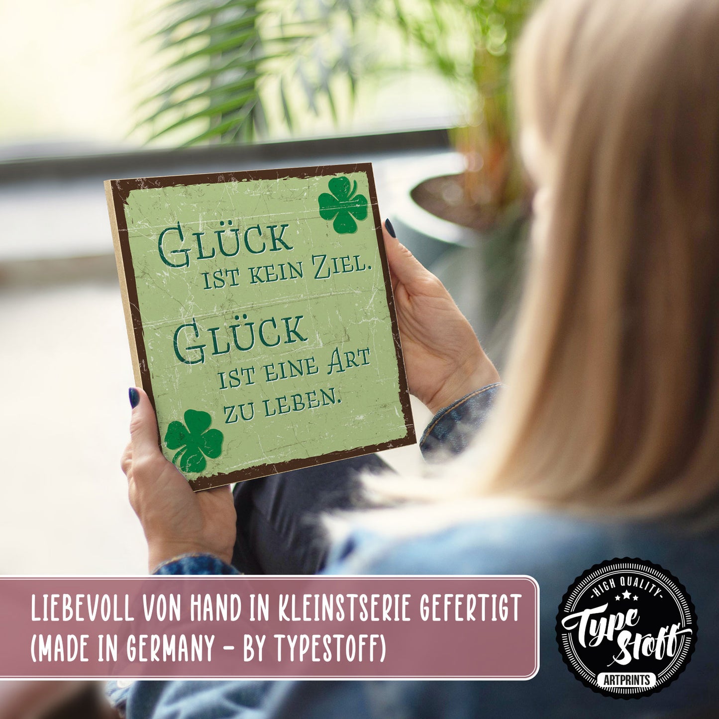 Holzschild mit Spruch - Hygge - Glück ist eine Art zu leben – HS-QN-00804
