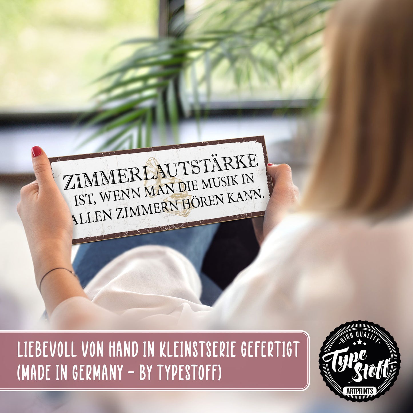 Holzschild mit Spruch - Zimmerlautstärke - HS-KQ-00615