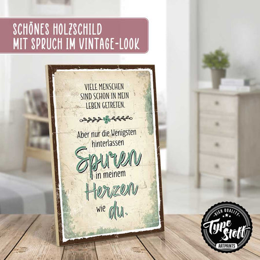Holzschild mit Spruch - Spuren im Herzen – GH-HS-01549