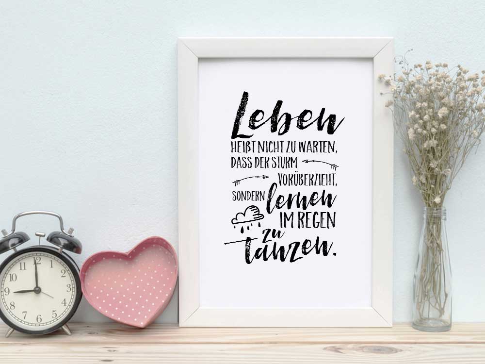 Kunstdruck mit Spruch - Hygge - Im Regen tanzen - KD-00257-M/L